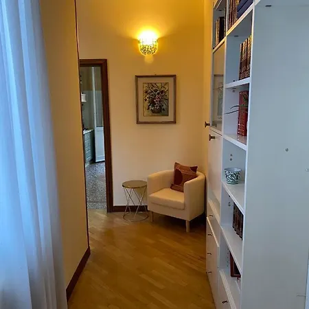 Casa Galliera Centro Apartamento *